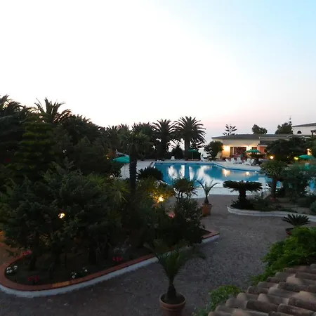 Le Quattro Lune Hotel Orosei