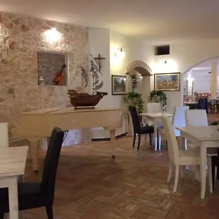 Le Quattro Lune Hotel Orosei